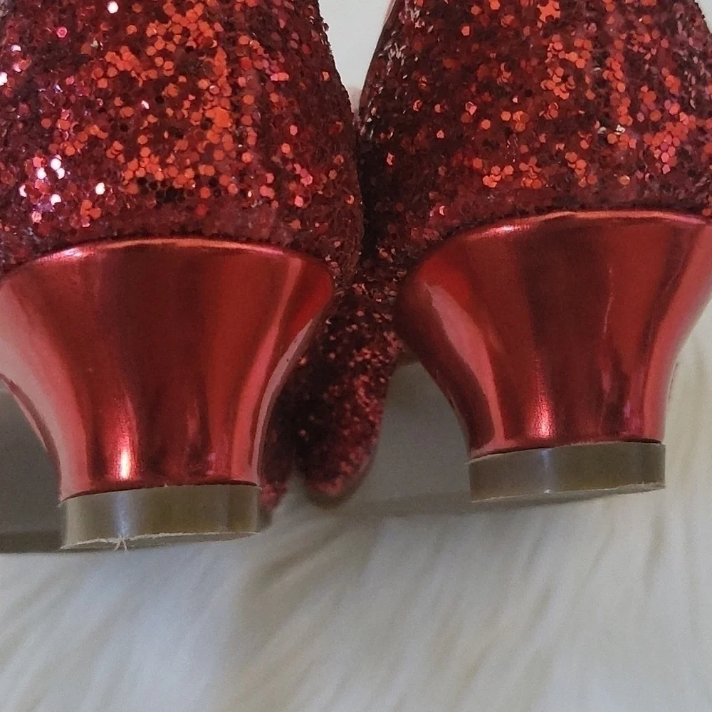 Jiaduowang Red Glitter and Rhinestone Rounded Toe Little Girl Heeled Sho…